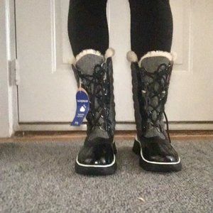 Women's Jambu Winter Boots - NWT, size 7.5 M